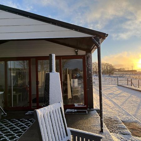 Deerfin Rentals Private Chalet With Hot Tub Ballymena Bagian luar foto