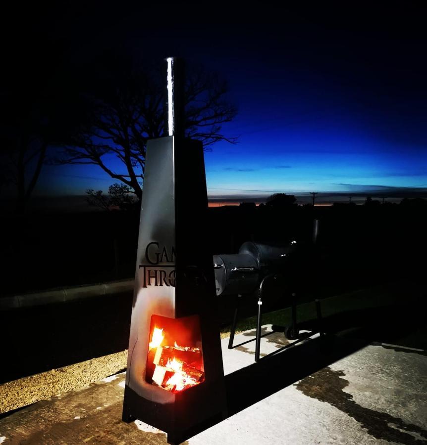 Deerfin Rentals Private Chalet With Hot Tub Ballymena Bagian luar foto